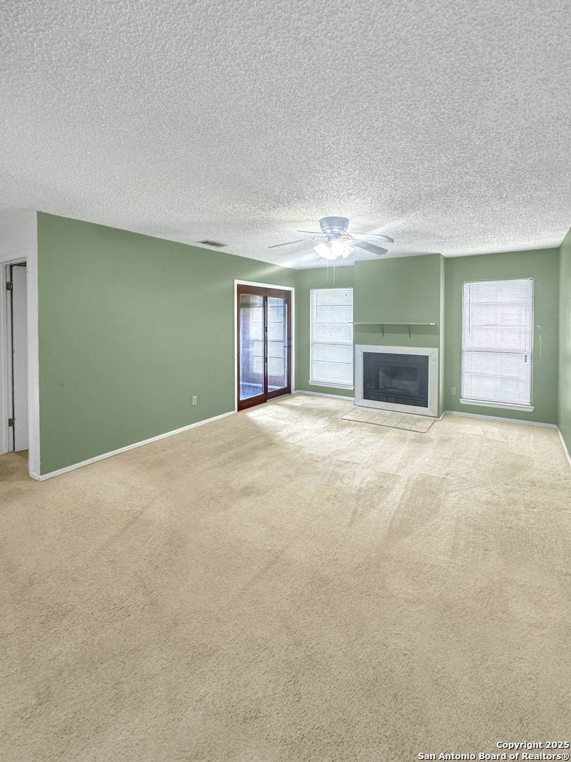 Seguin, TX 78155,516 King UNIT 104