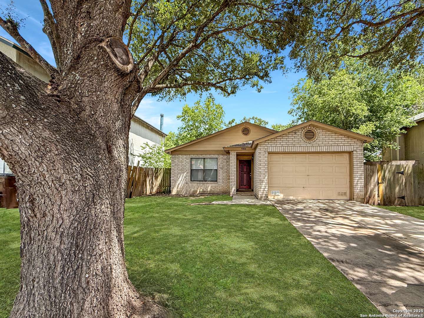 San Antonio, TX 78245,9806 Misty Plain