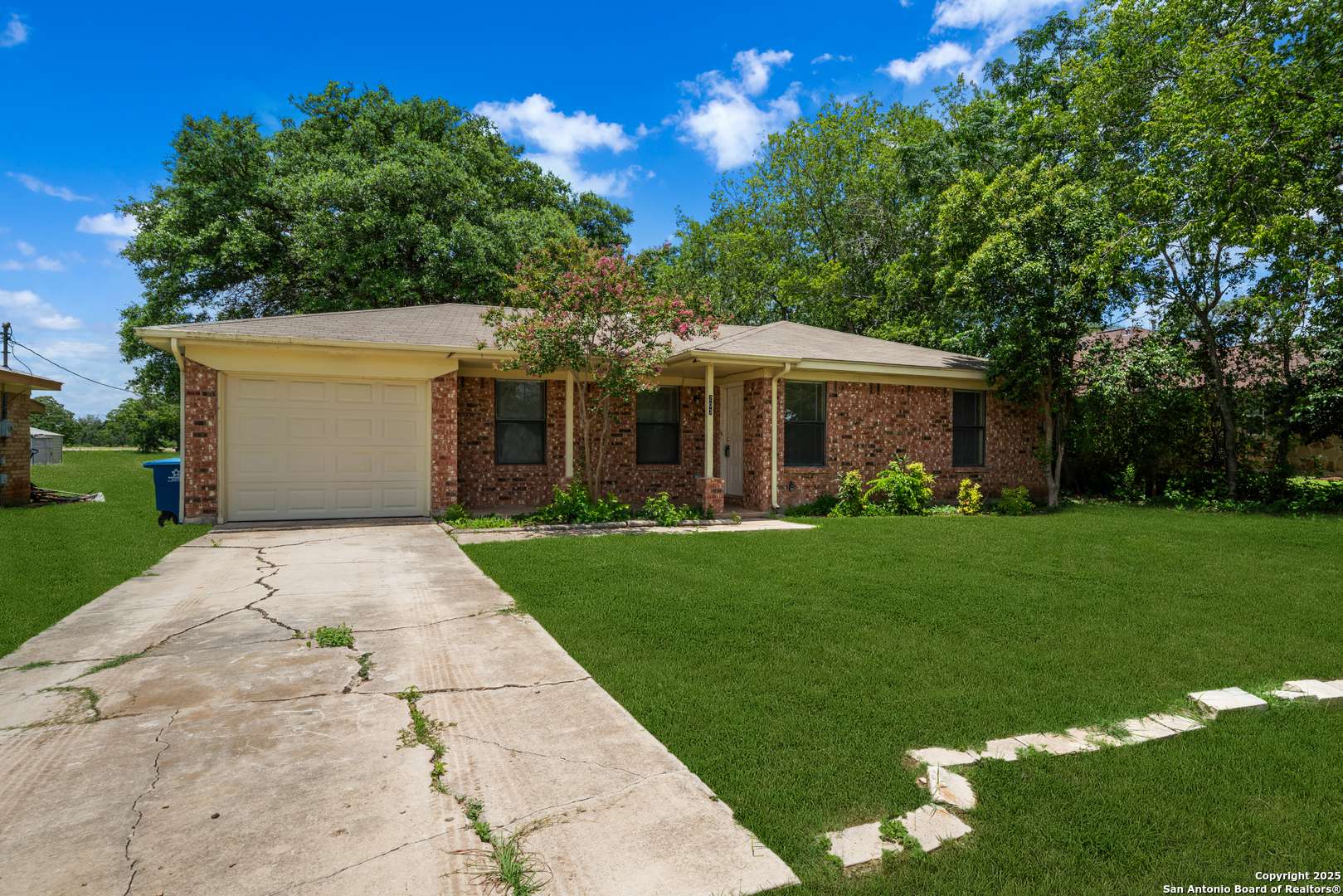 Cibolo, TX 78108,203 Pecan