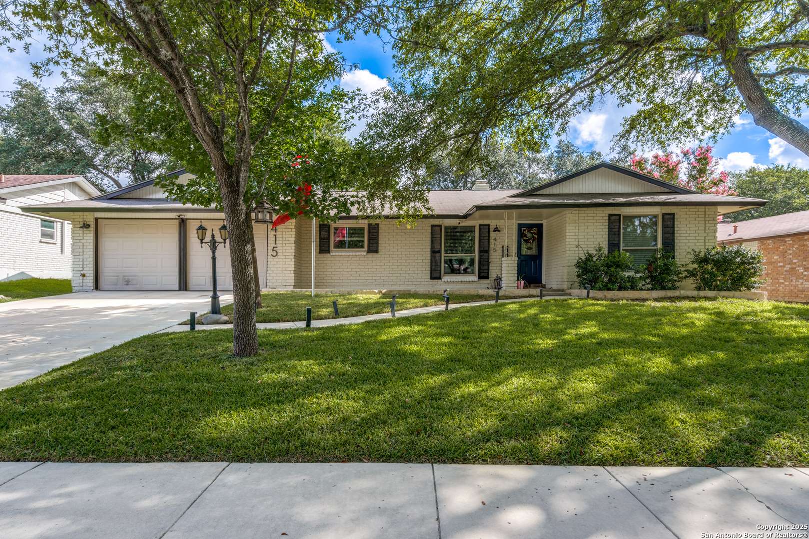 Universal City, TX 78148,415 De Soto