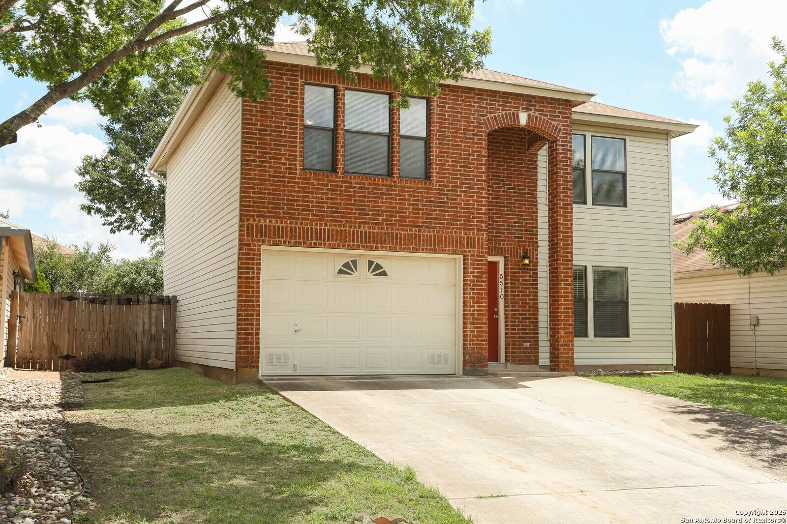 San Antonio, TX 78251,5510 Camry Springs
