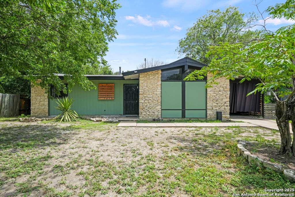 San Antonio, TX 78218,5030 Village Crst