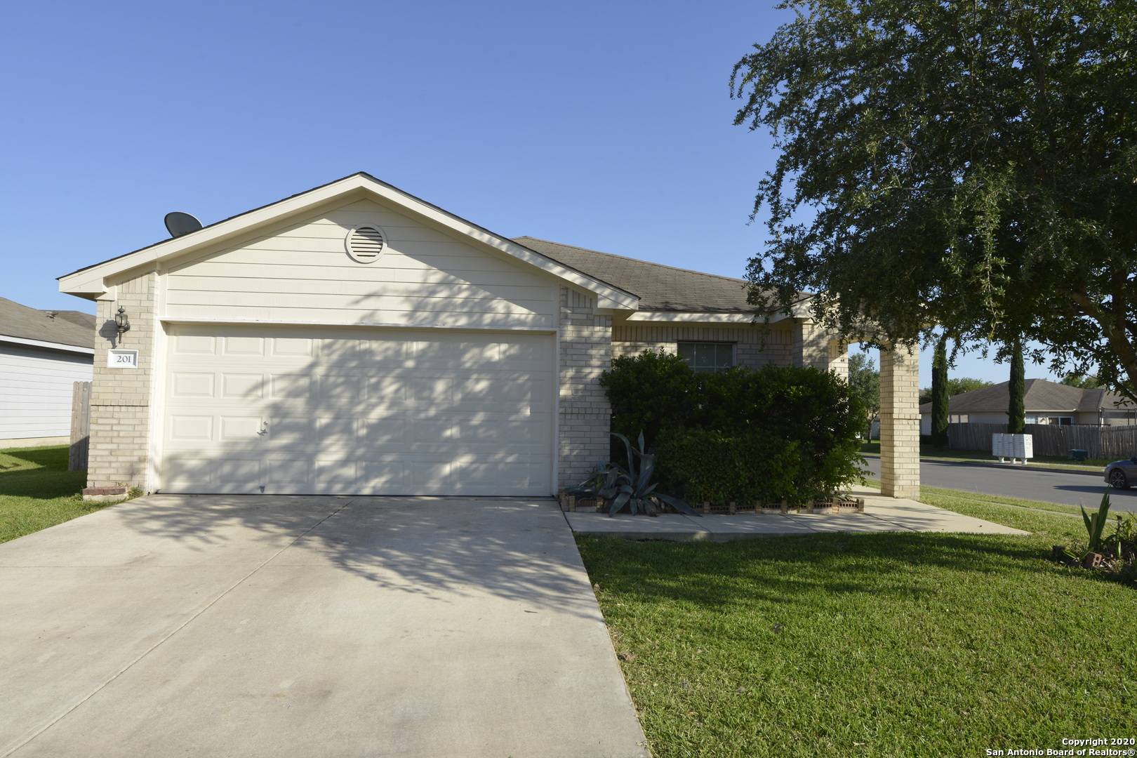 Cibolo, TX 78108,201 Brahma Way