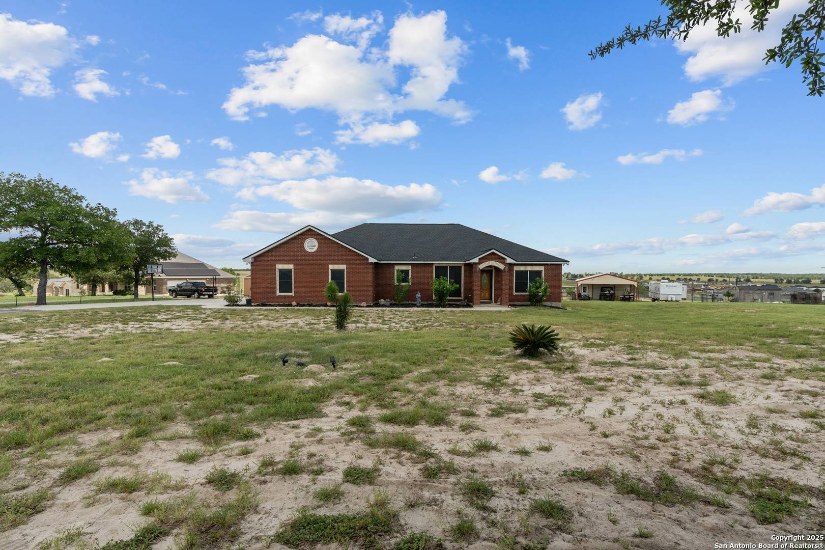 La Vernia, TX 78121,700 Lake Valley