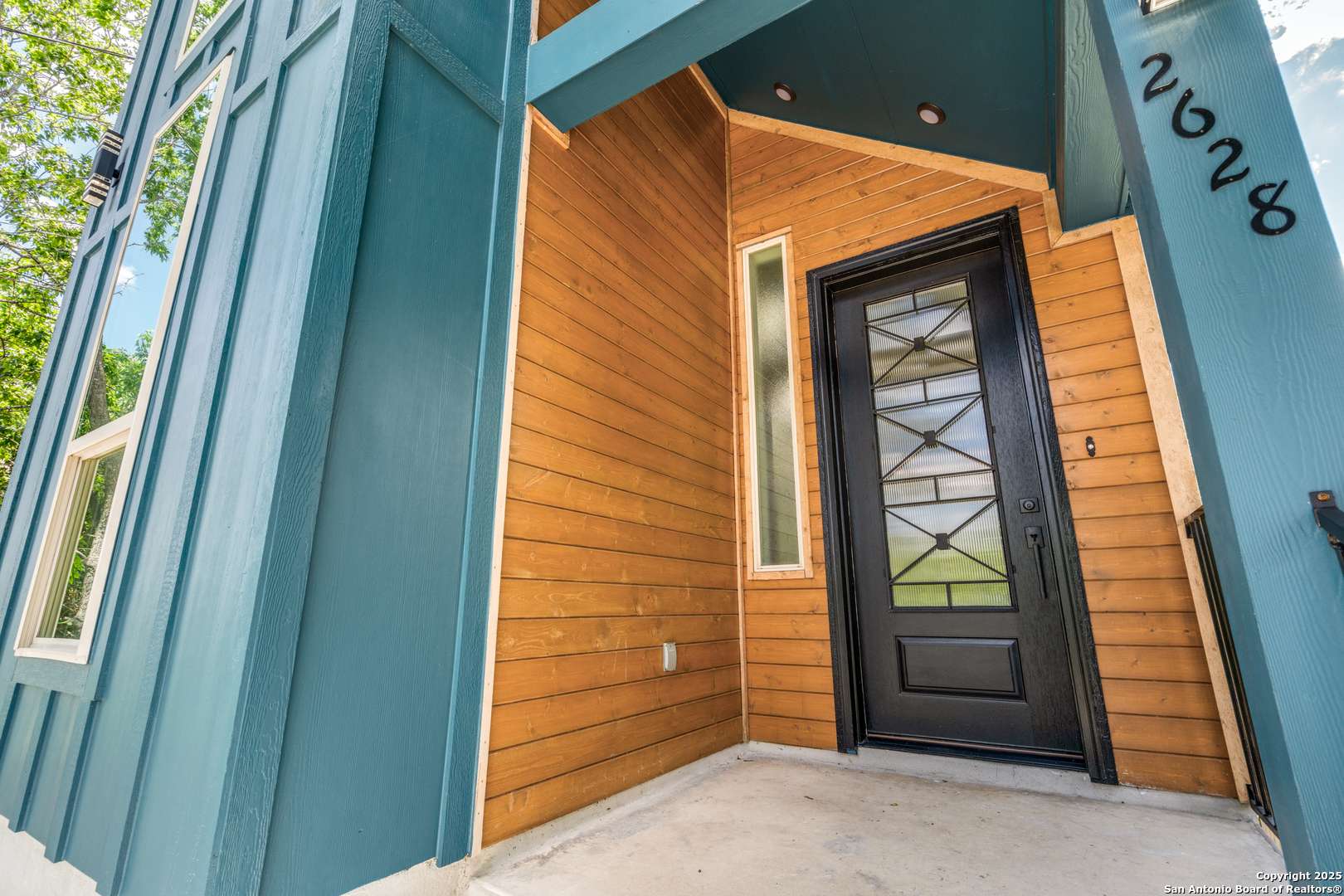 San Antonio, TX 78203,2628 E Commerce