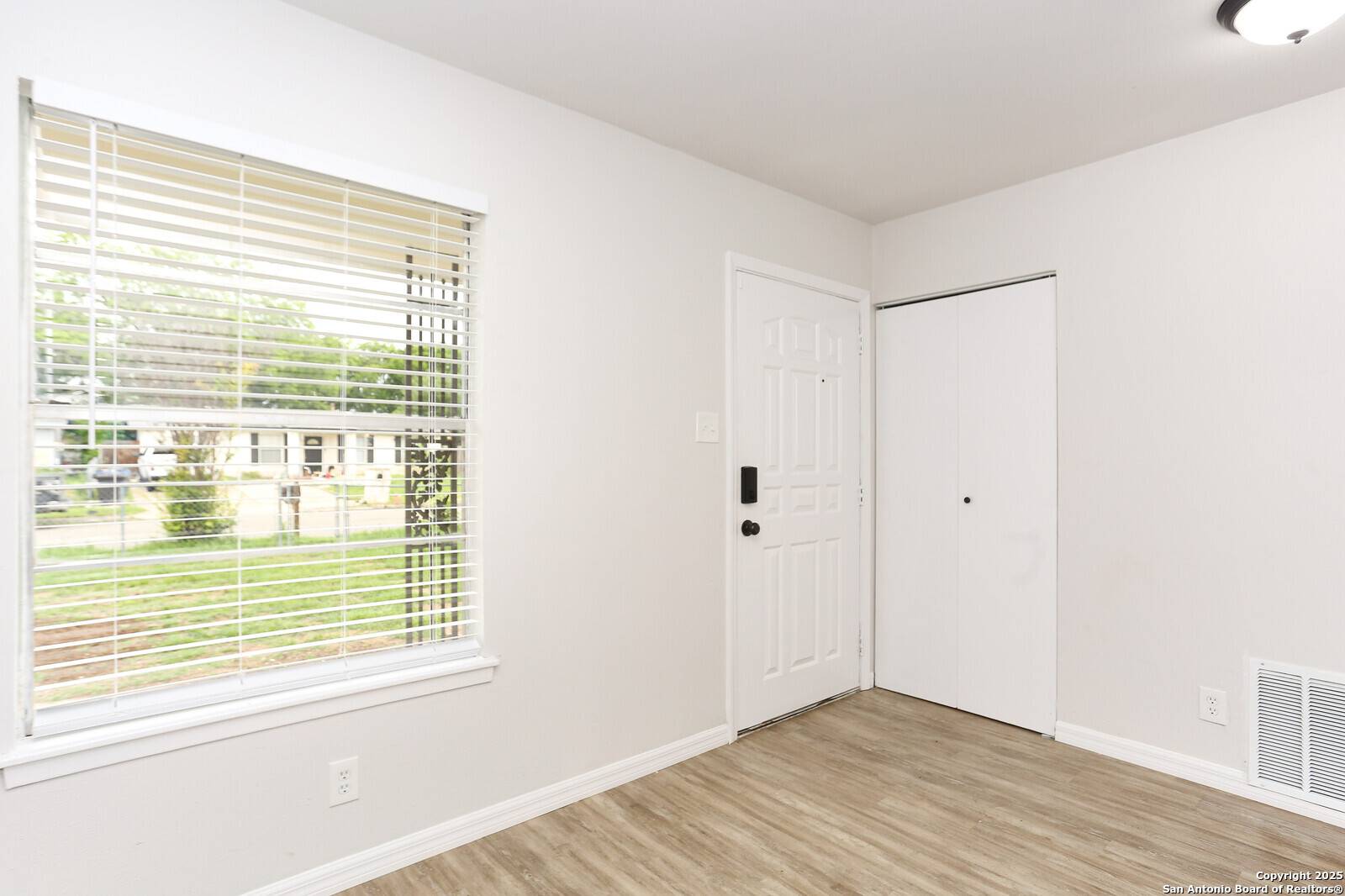 San Antonio, TX 78227,7118 Castleridge