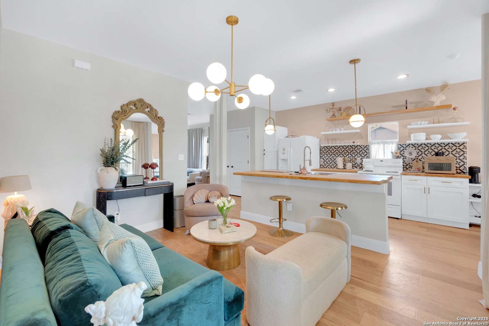 San Antonio, TX 78210,902 Bailey