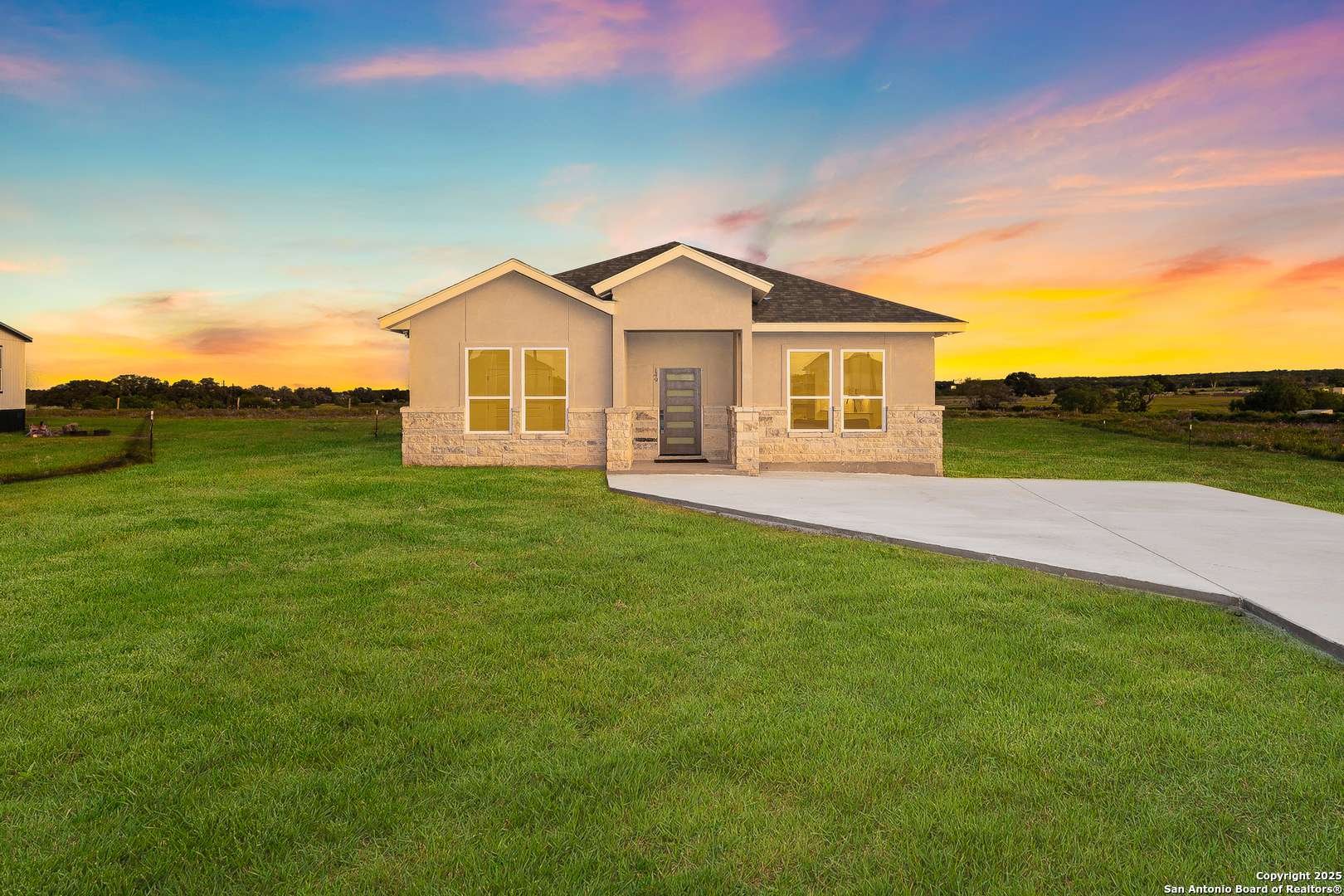 La Vernia, TX 78121,149 Camino Verde