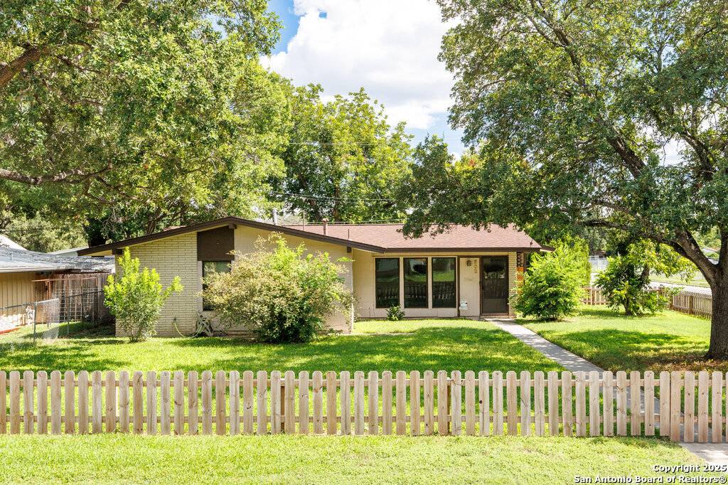 San Antonio, TX 78218,502 Timberlane Dr