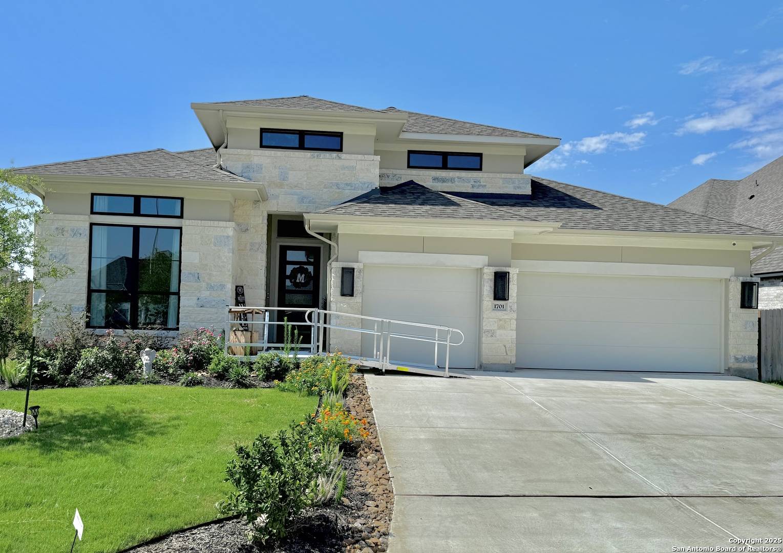 Seguin, TX 78155,1701 Field Brook