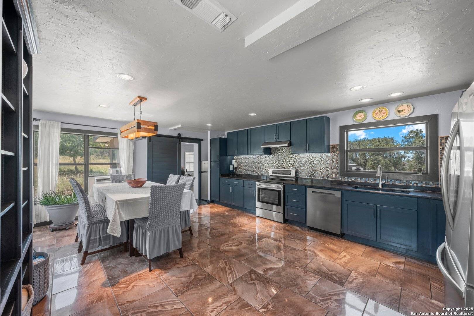 Fredericksburg, TX 78624,362 Oak Haven