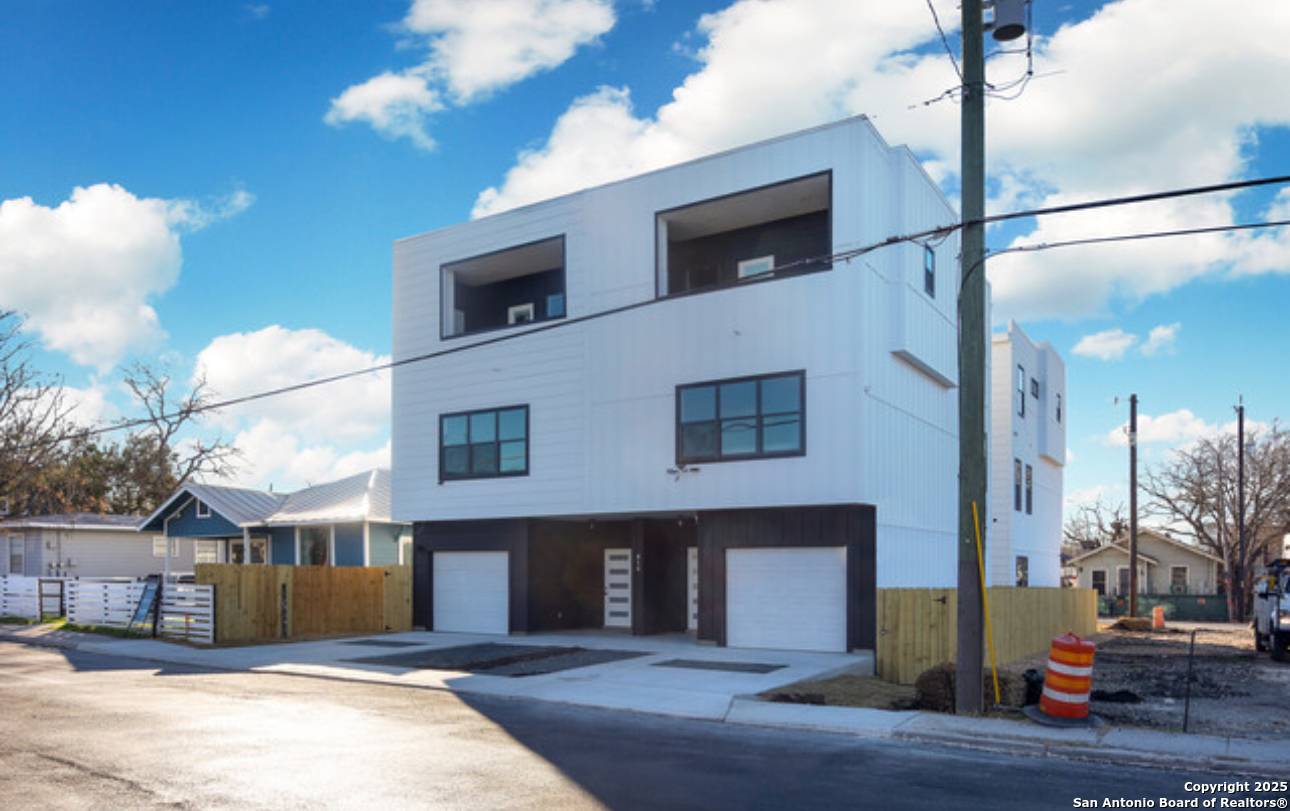 San Antonio, TX 78203,810 IOWA ST UNIT 1