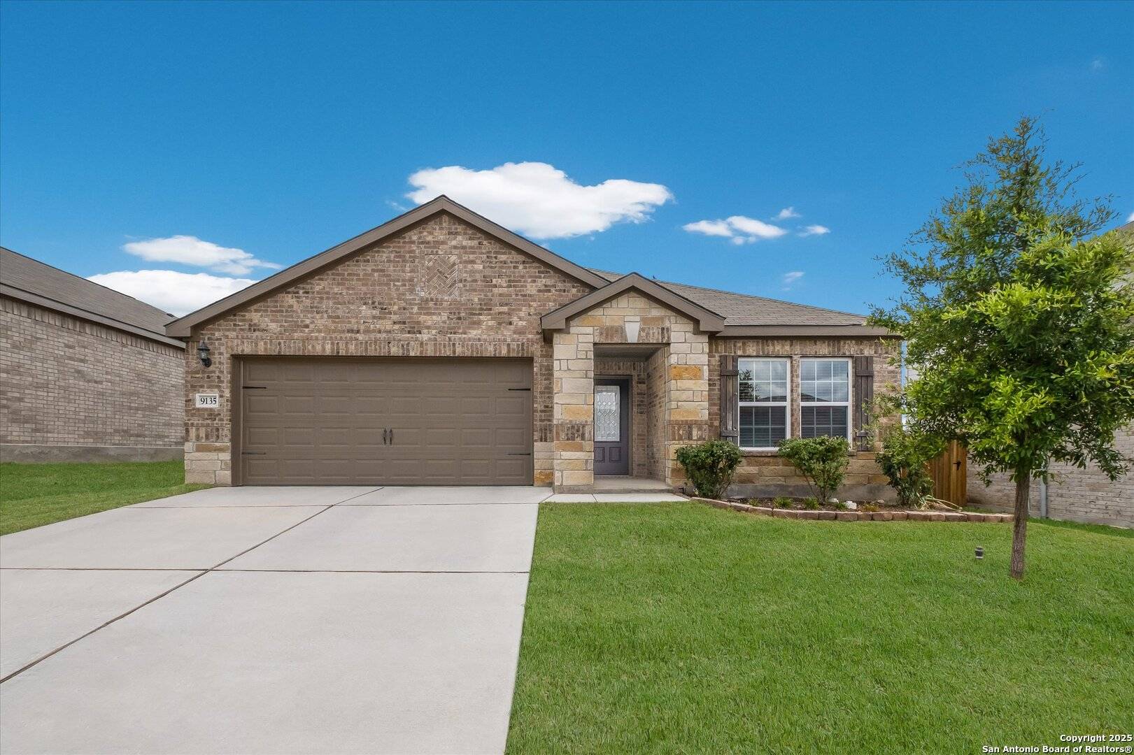 Converse, TX 78109,9135 Bennett