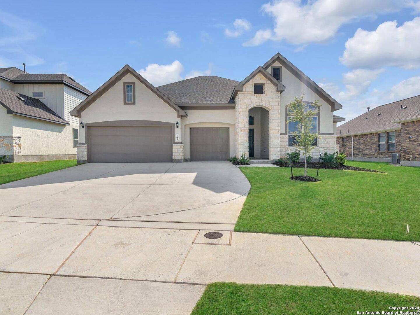 Castroville, TX 78009,176 Janice Avenue