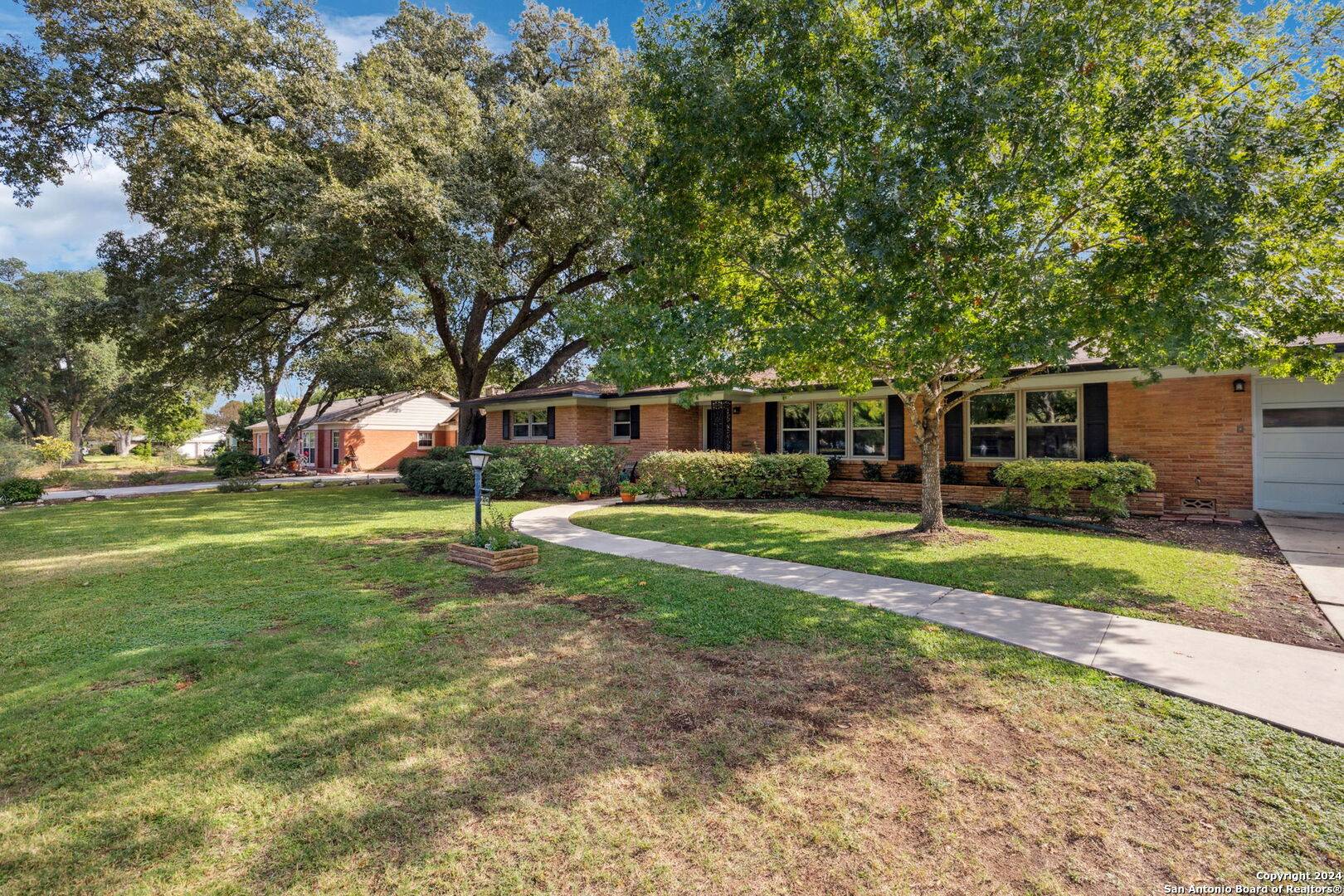 San Antonio, TX 78209-2346,210 Laramie