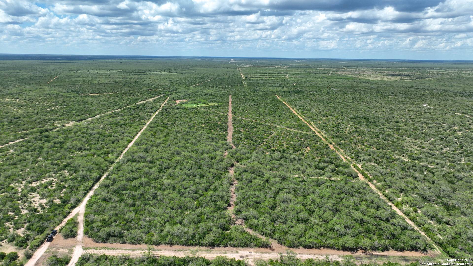 Benavides, TX 78341,8525 CR 211