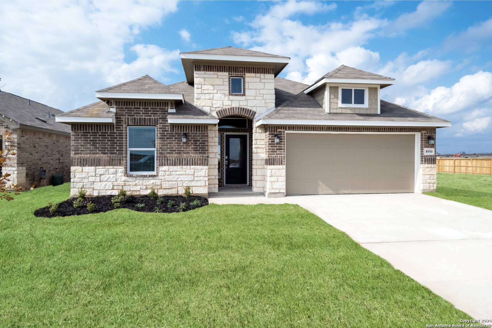 San Antonio, TX 78245,4114 Hampshire Way