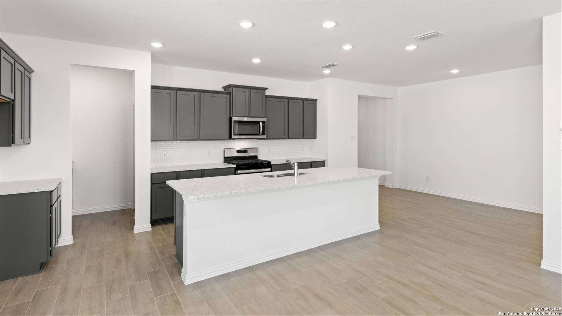 Live Oak, TX 78233,11909 Vista Cruise