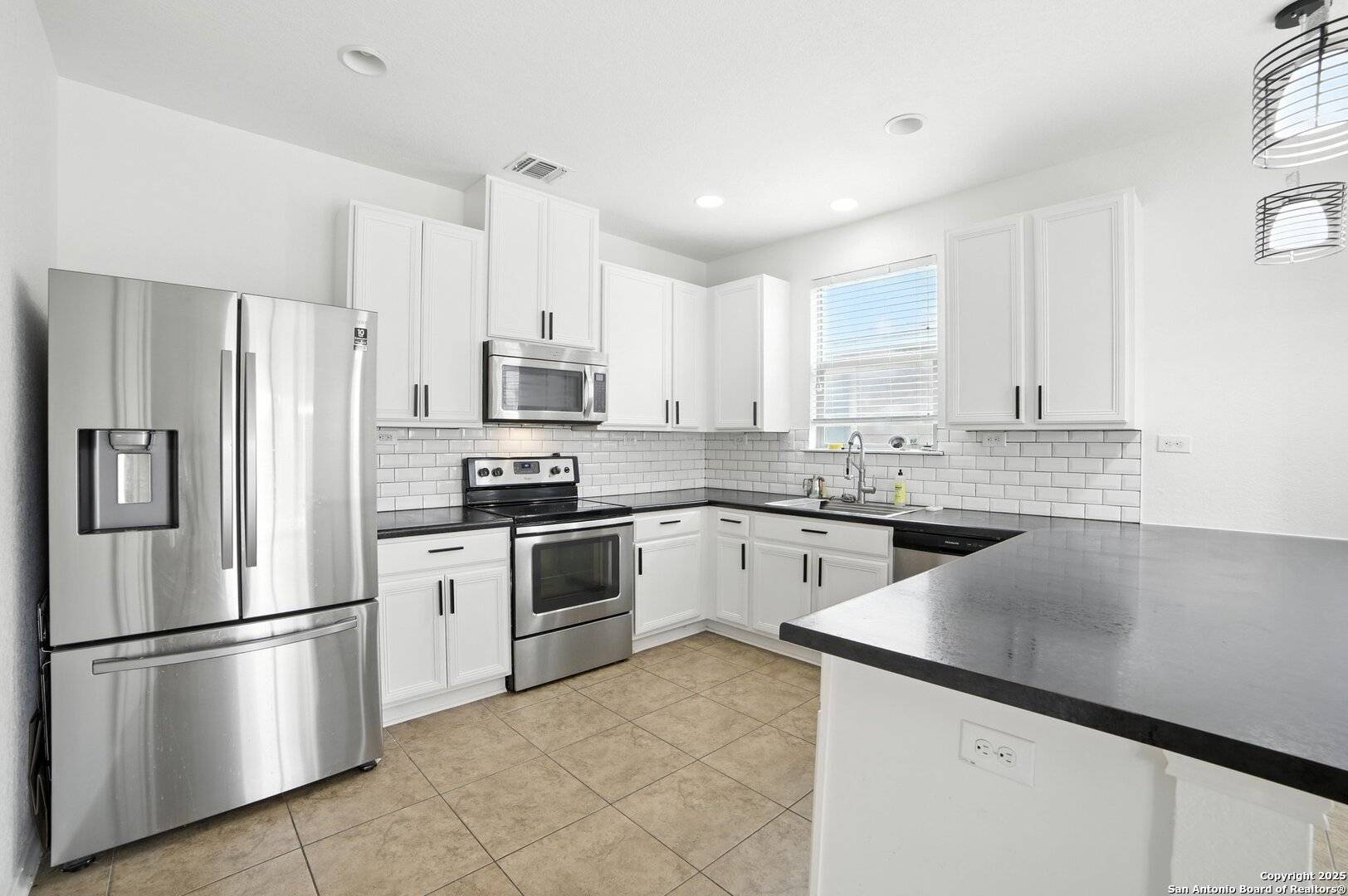 San Antonio, TX 78244,7702 Stable View