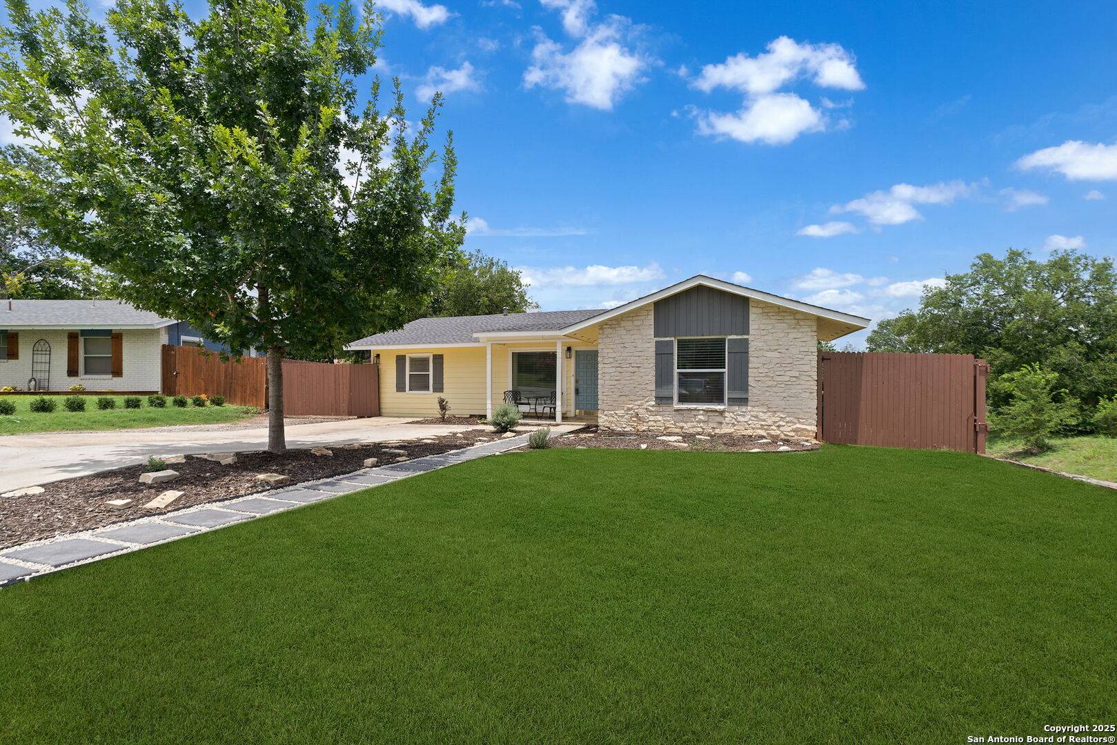 Live Oak, TX 78233-2801,12202 Hollow Glen