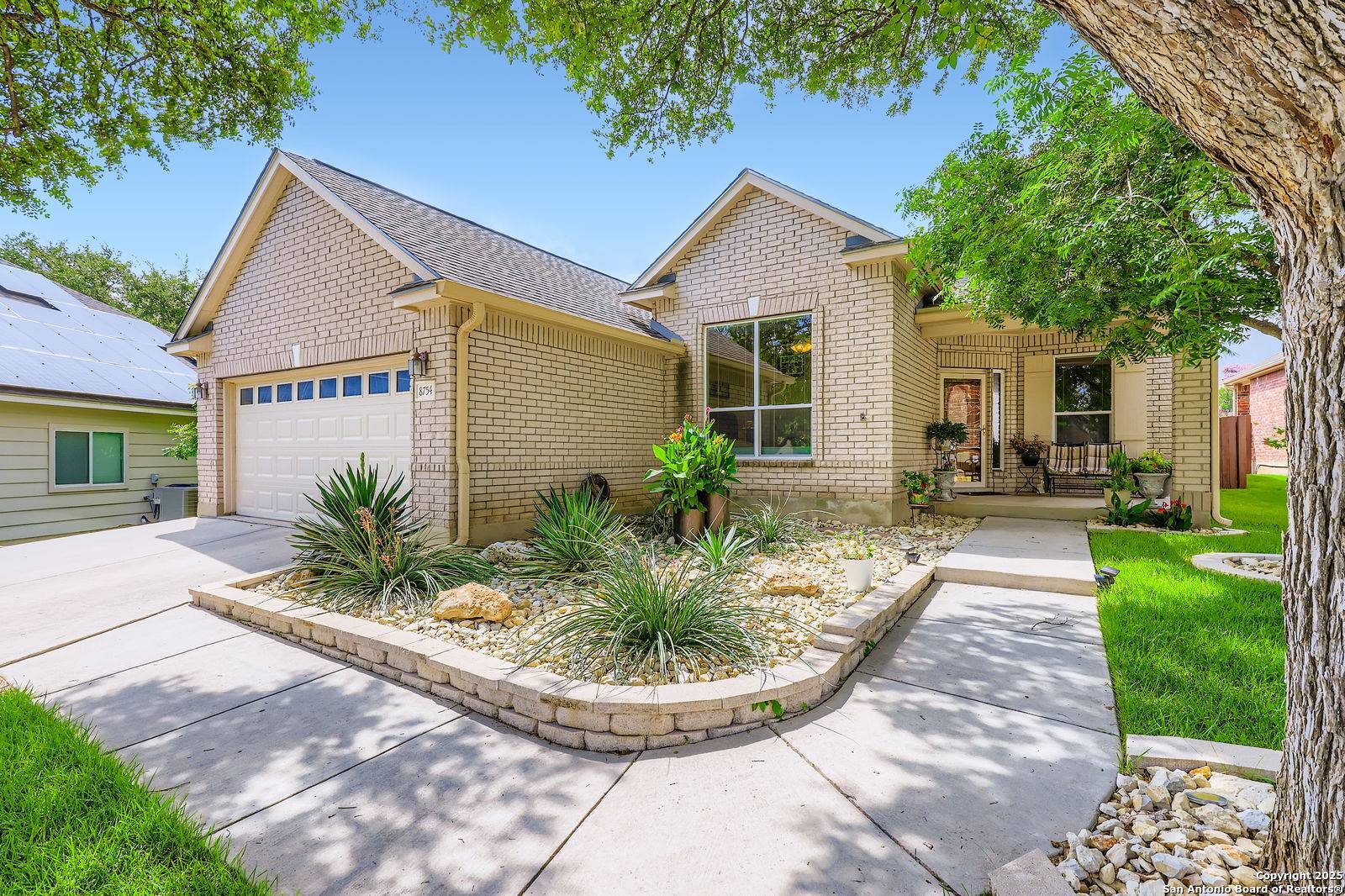 Universal City, TX 78148,8754 stoney brook