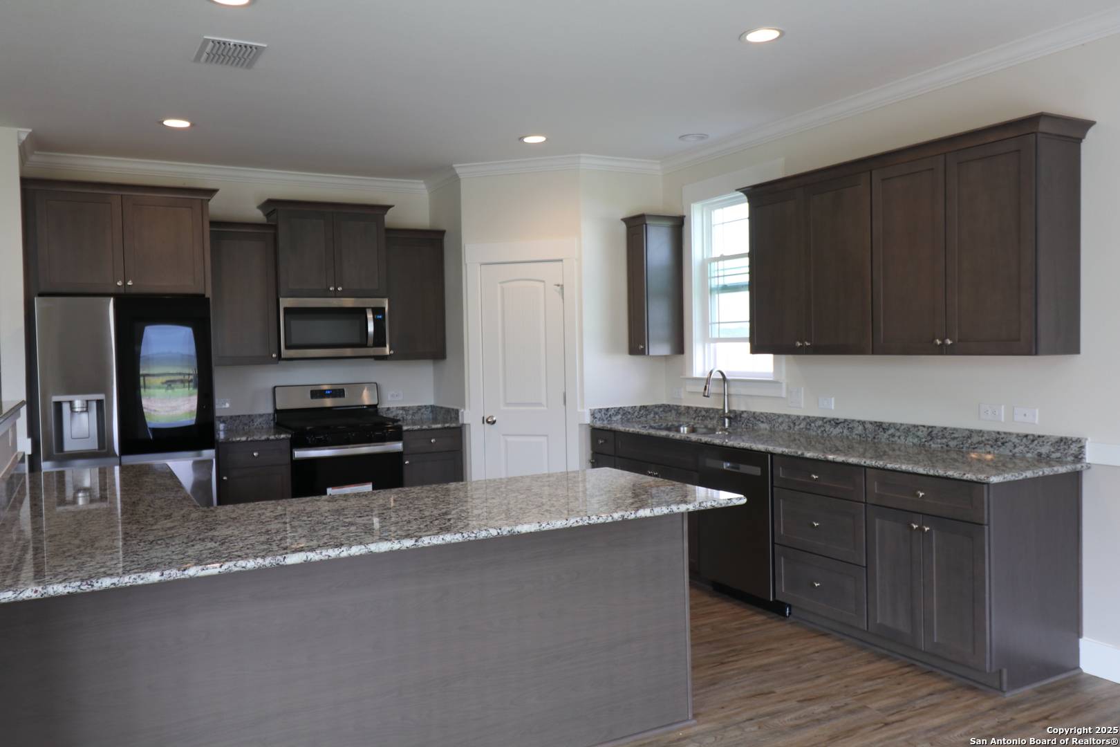 San Antonio, TX 78264,21127 Prairie Rose