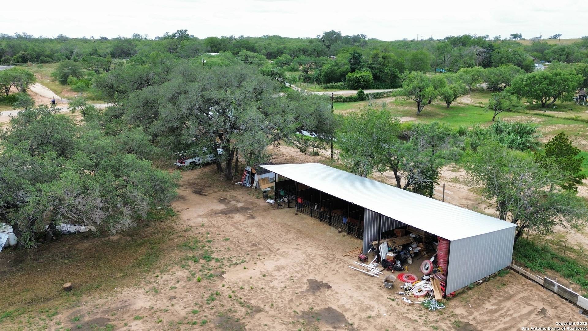 Floresville, TX 78114,1025 Mariana