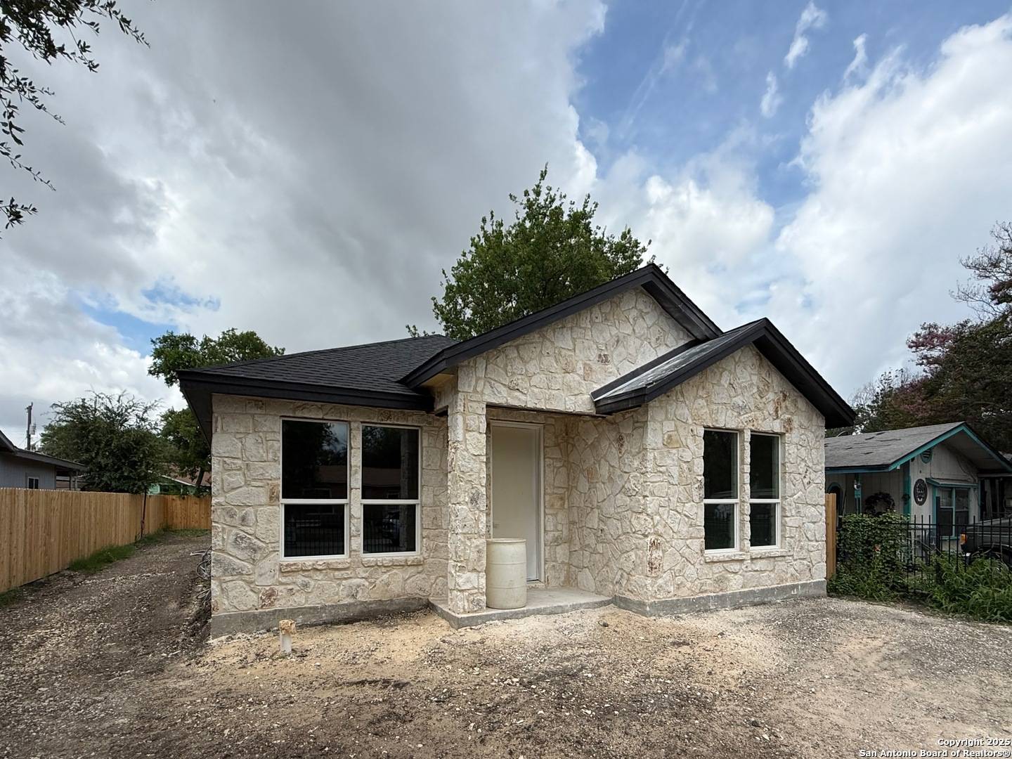 San Antonio, TX 78237,2412 Ceralvo St