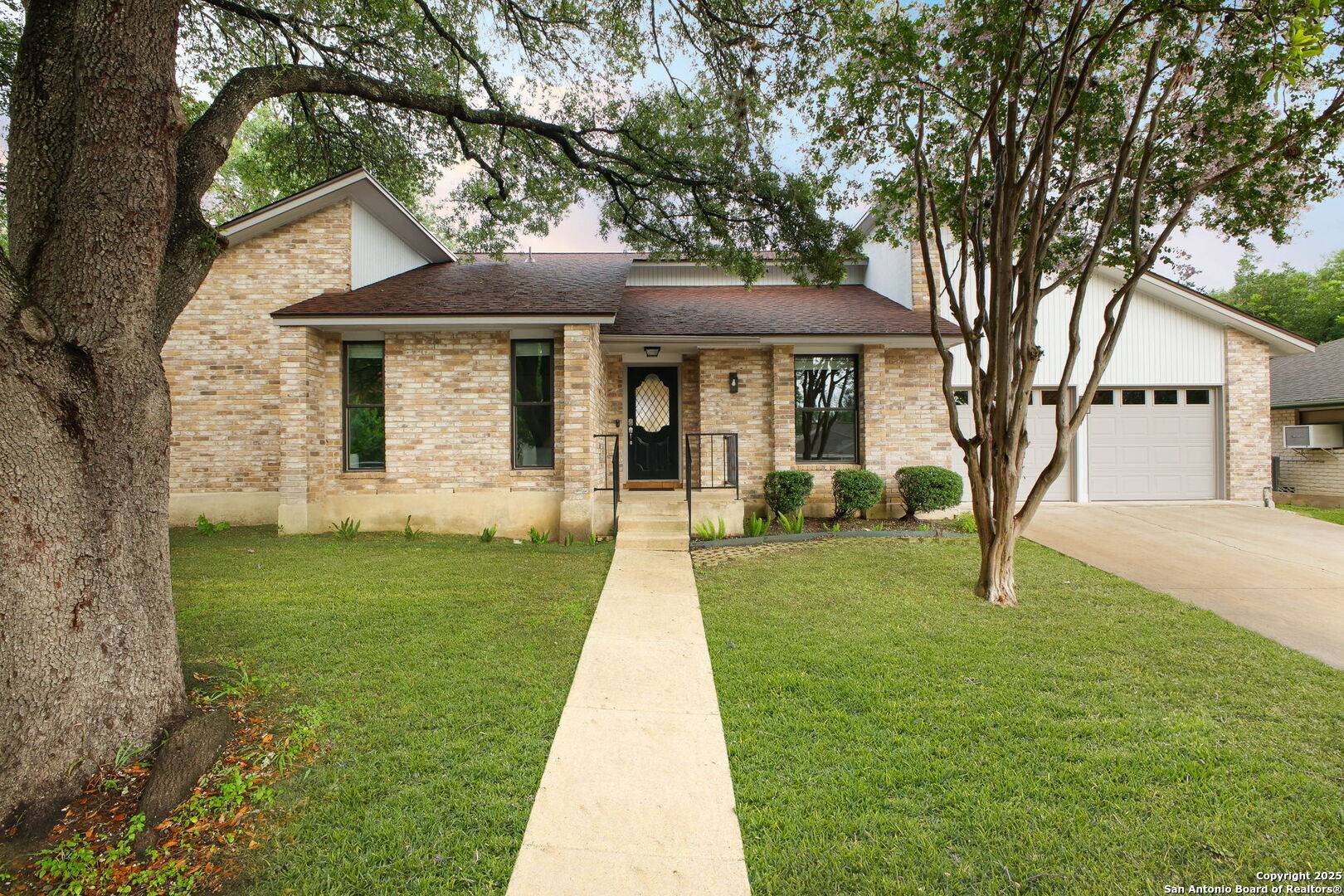 San Antonio, TX 78232,622 Many Oaks St