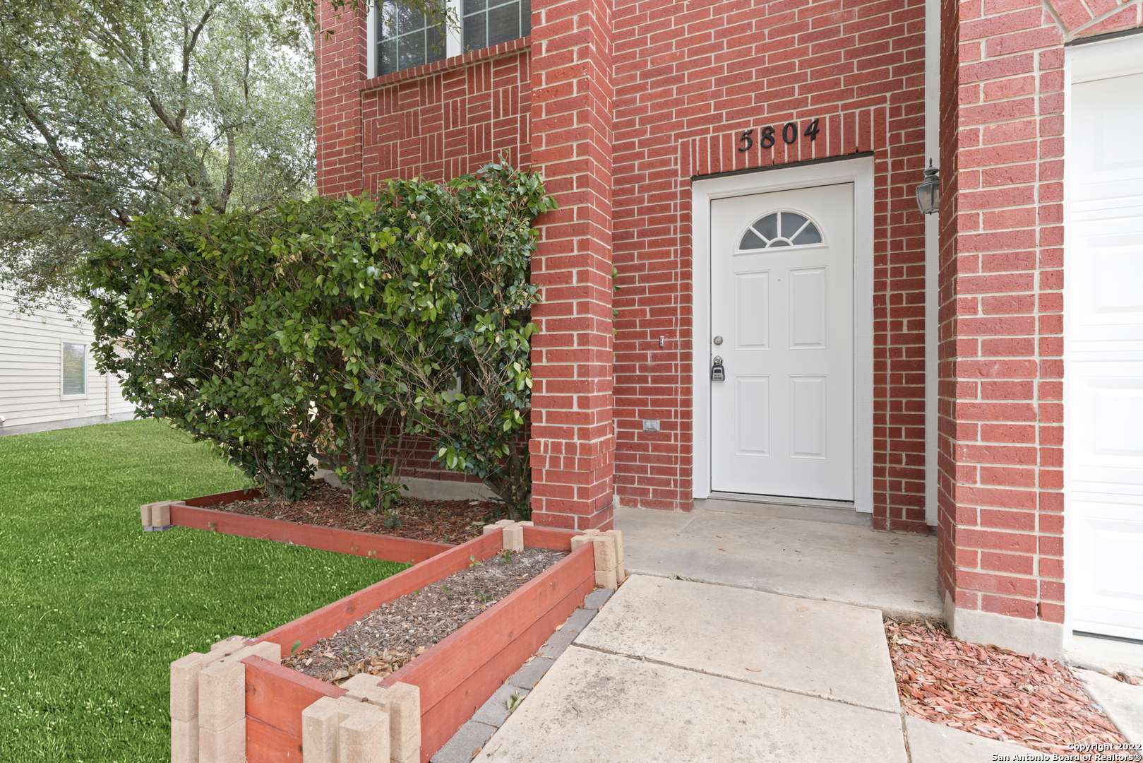 Cibolo, TX 78108-2011,5804 BLACK DIAMOND