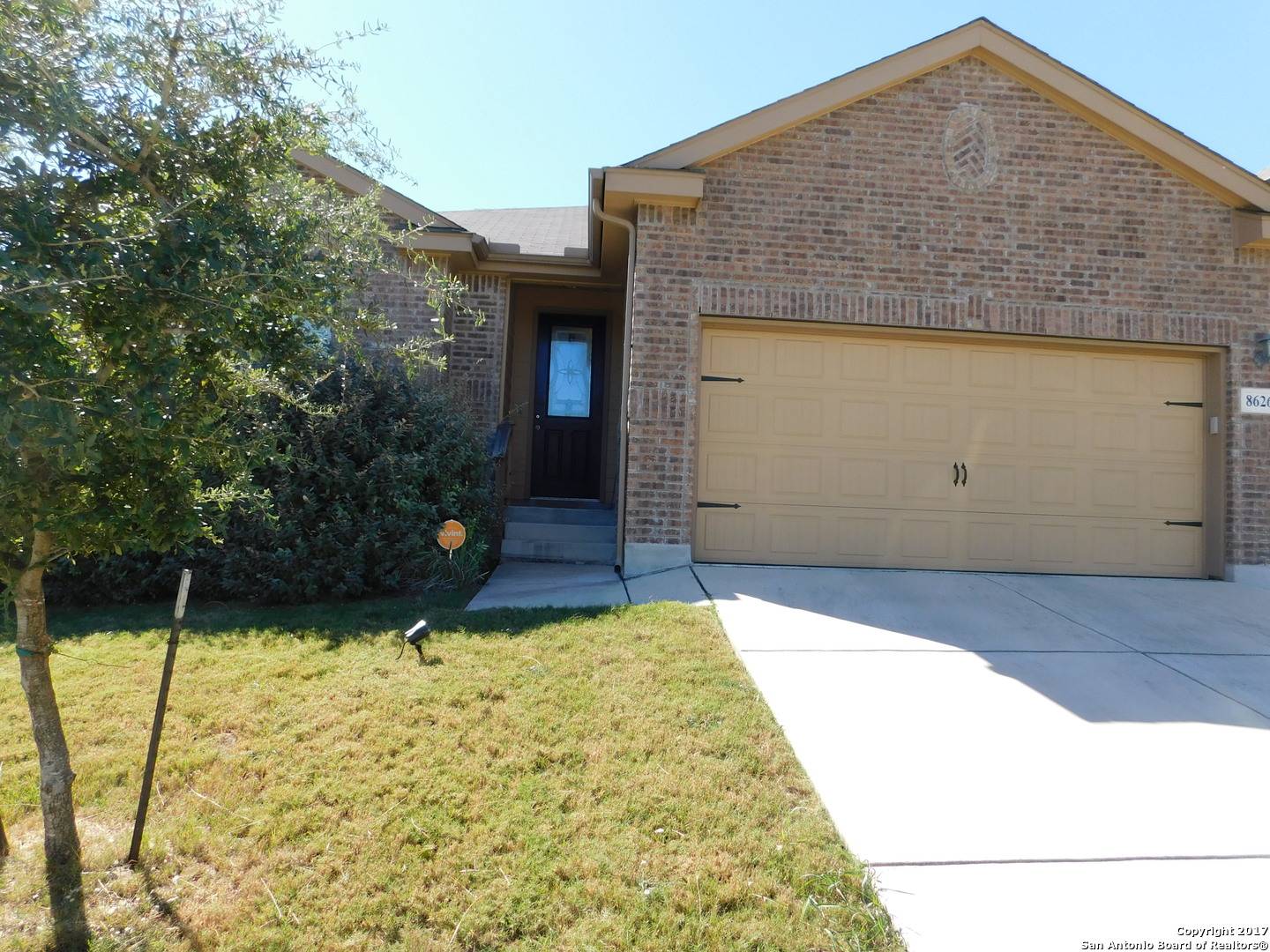 Converse, TX 78109-2323,8626 CHICKASAW BLUFF