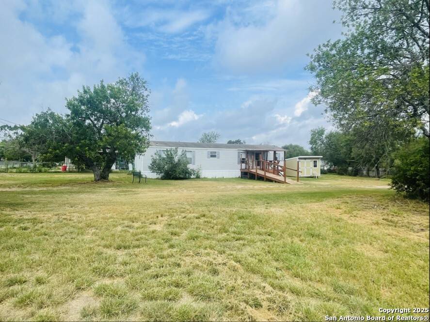 Natalia, TX 78059,102 4th