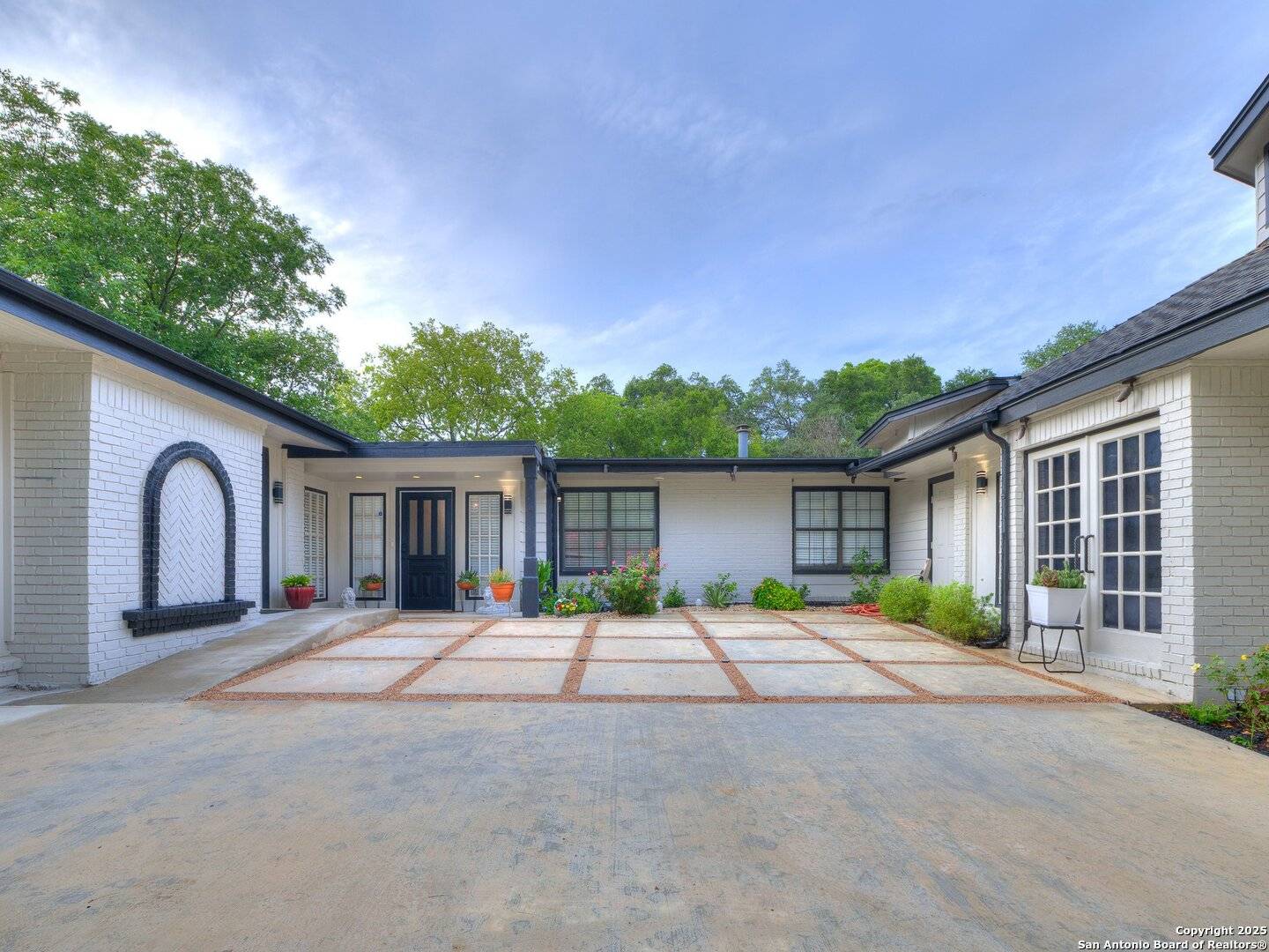 San Antonio, TX 78230,2611 Hopeton