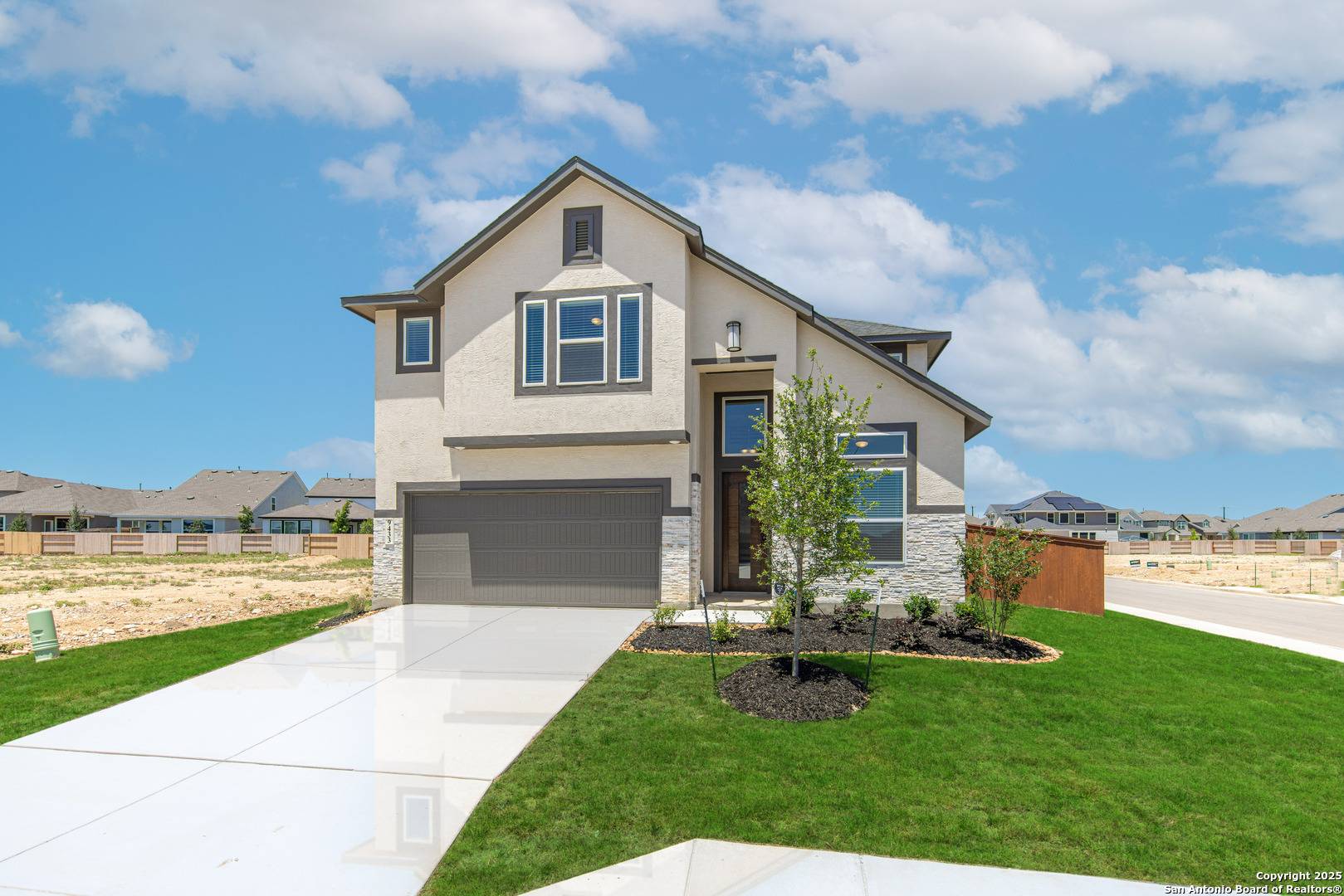 Castroville, TX 78009,121 Cherrybark Oak