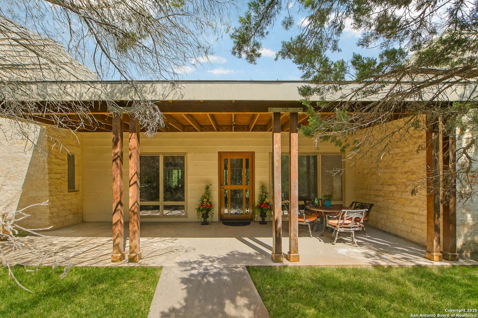 New Braunfels, TX 78132,10329 Montanio