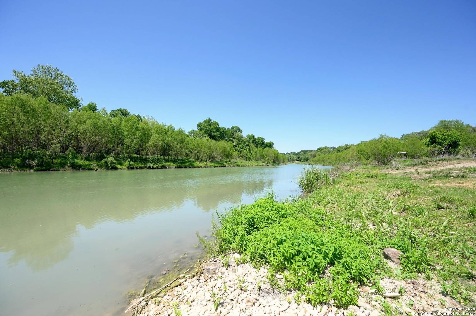 Gonzales, TX 78629,464 COUNTY ROAD 471