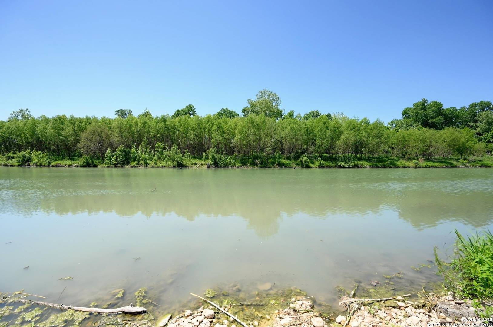 Gonzales, TX 78629,464 COUNTY ROAD 471