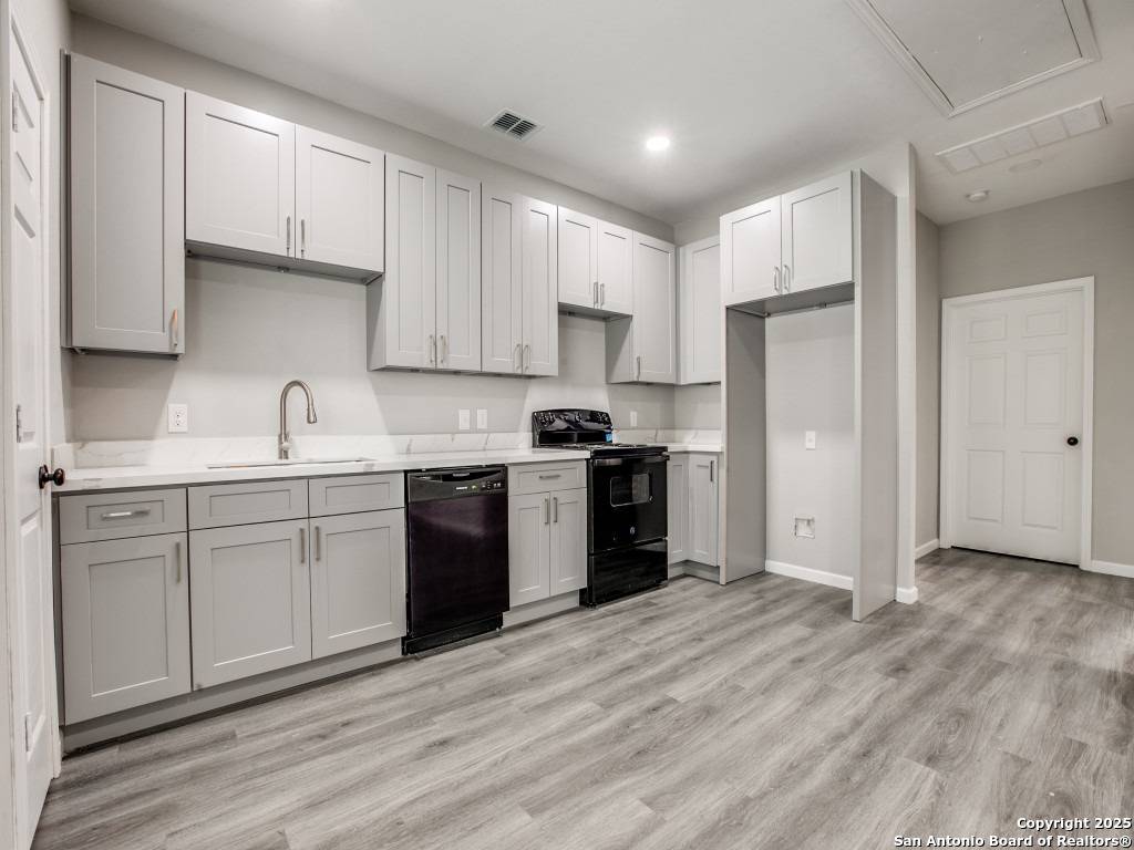 San Antonio, TX 78207,2910 Laredo