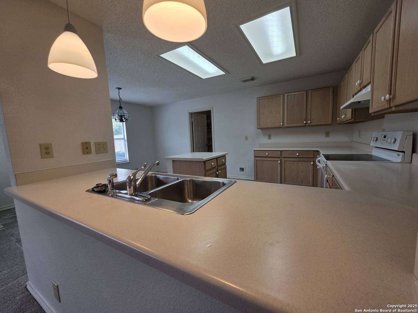 San Antonio, TX 78250,9651 Hillside Trail