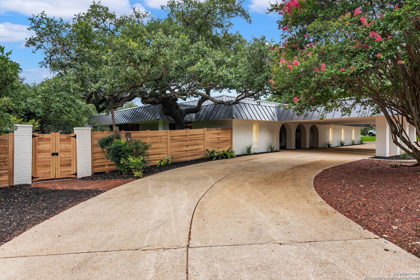 New Braunfels, TX 78130,9 Mission Trace