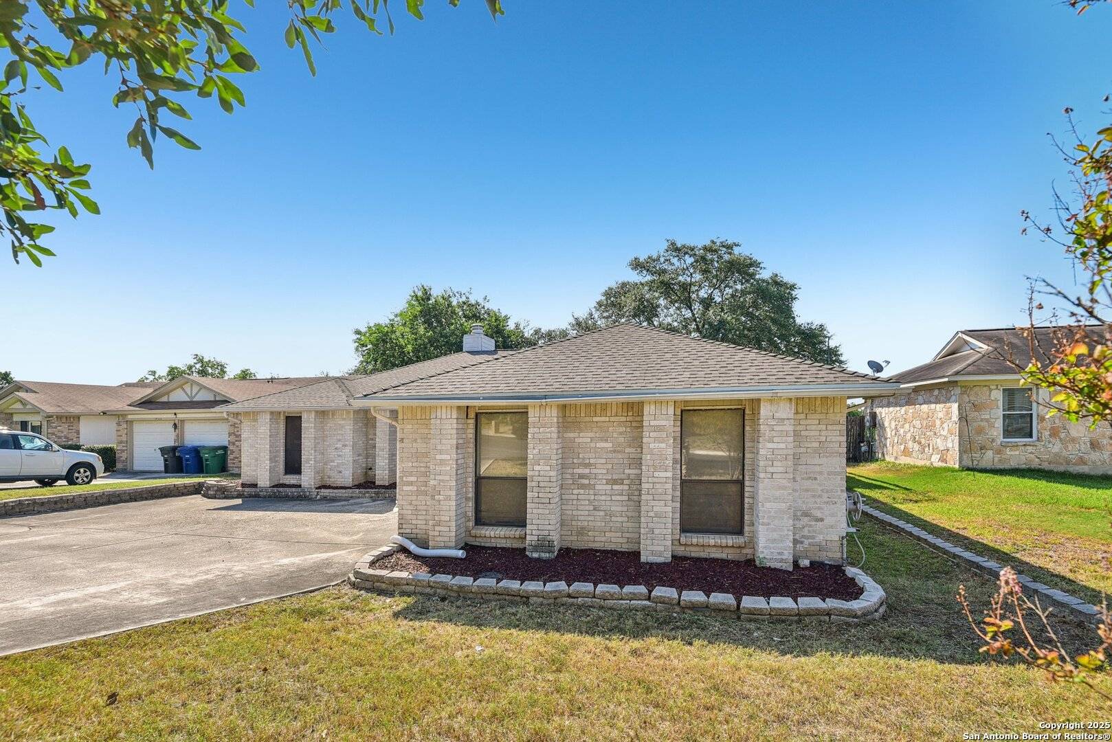 San Antonio, TX 78247,5904 Spring Valley