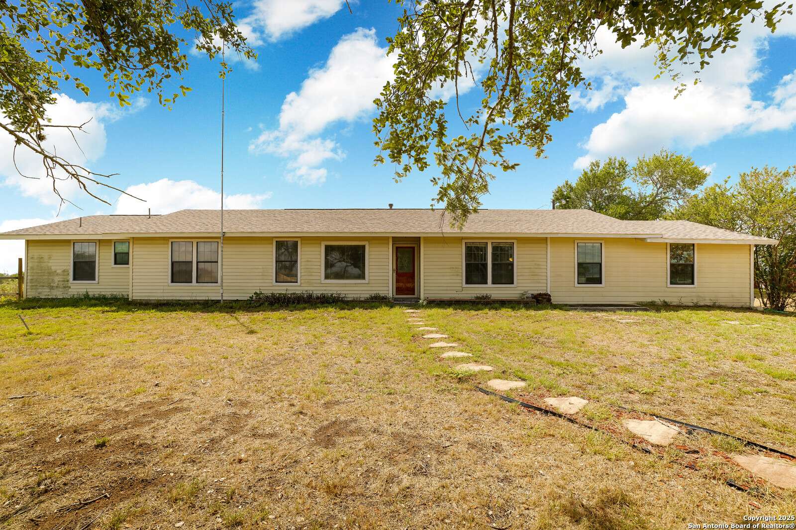 Floresville, TX 78114,3481 State Highway 97