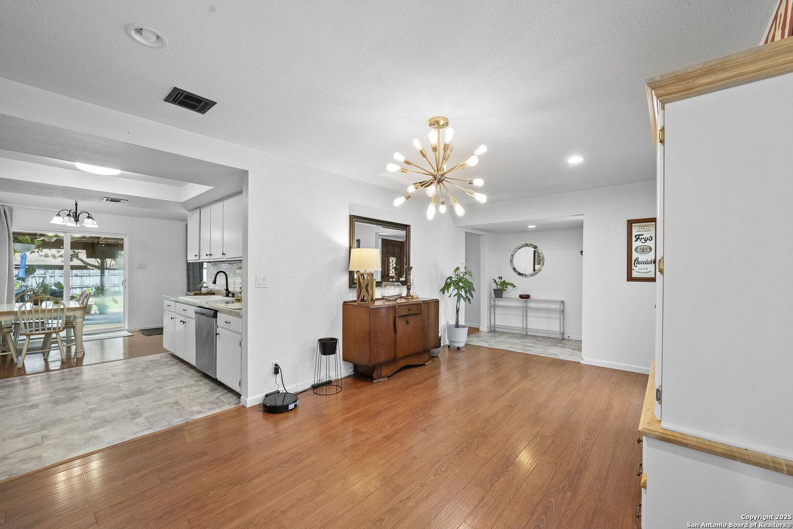 San Antonio, TX 78240,8526 Tanbark Dr