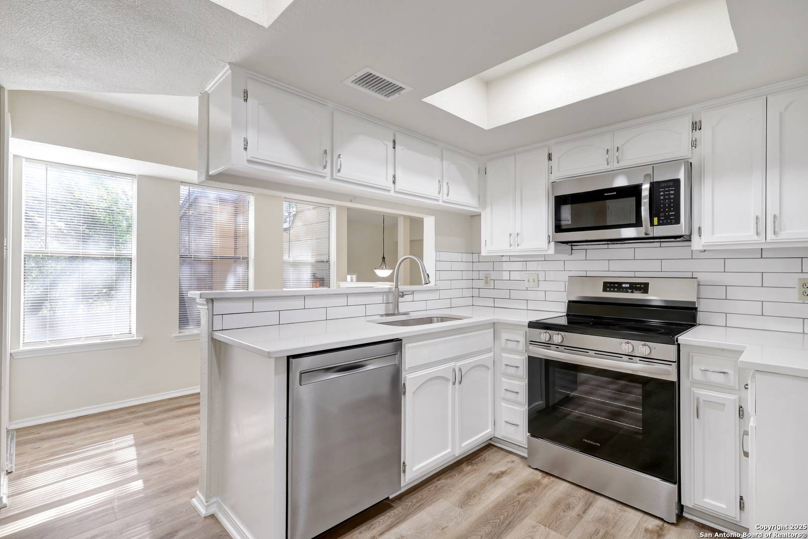 San Antonio, TX 78240,9326 Whisper PT