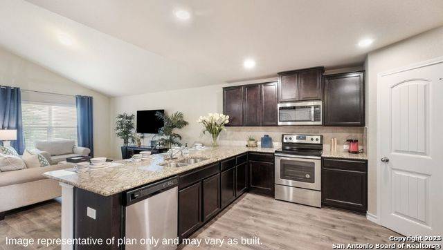 Cibolo, TX 78108,628 Sumpter Banks