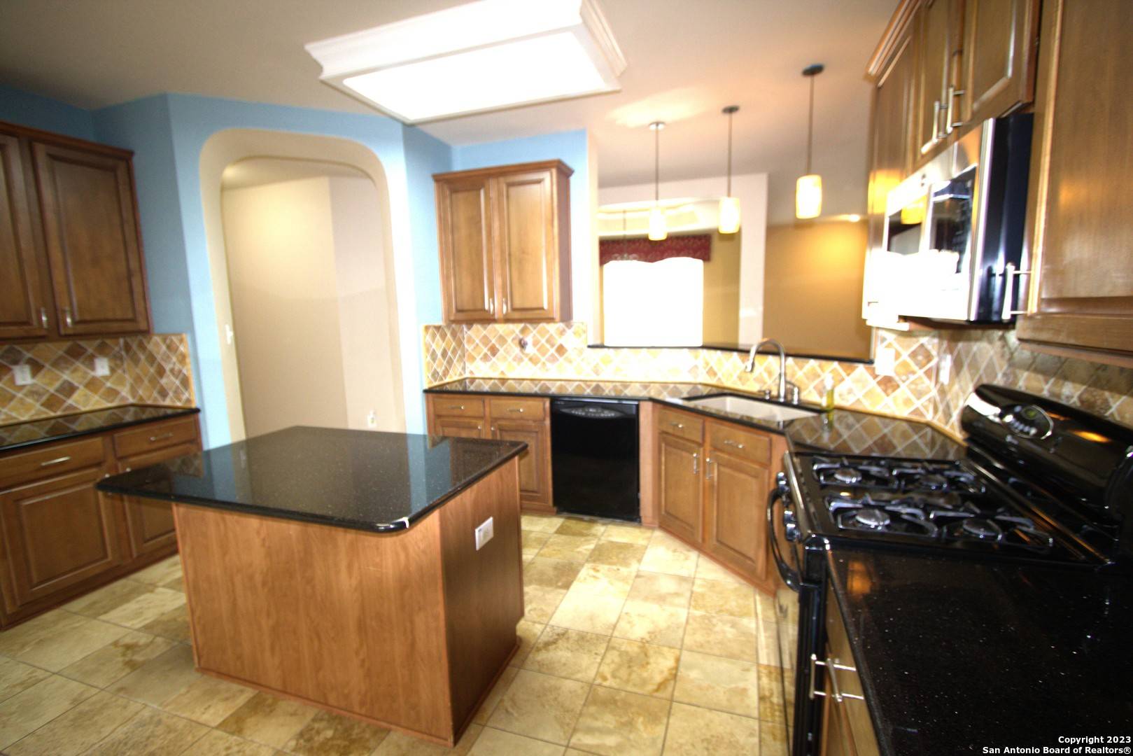 San Antonio, TX 78253-5545,327 SOARING BREEZE