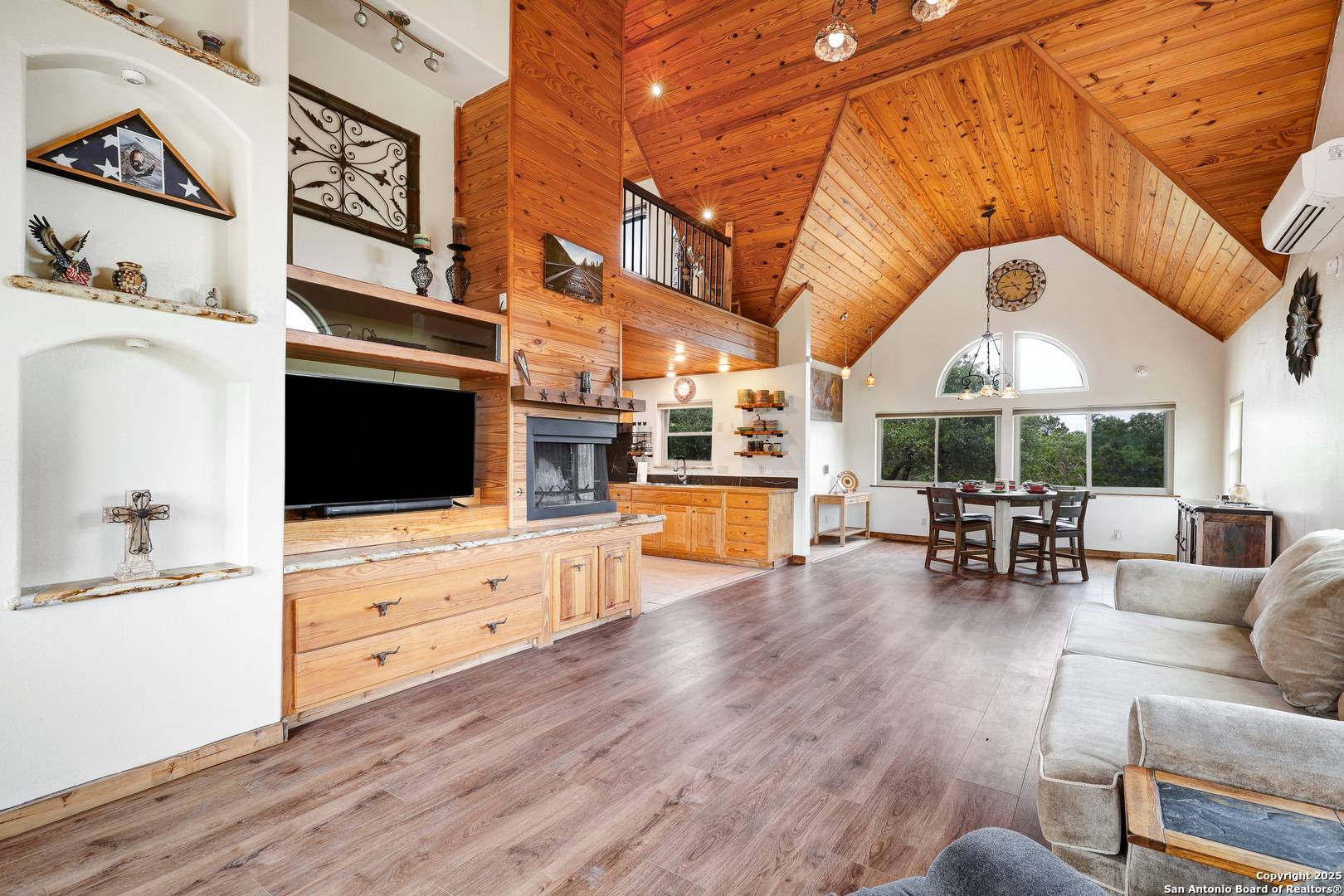 Bandera, TX 78003,727 private road 1508