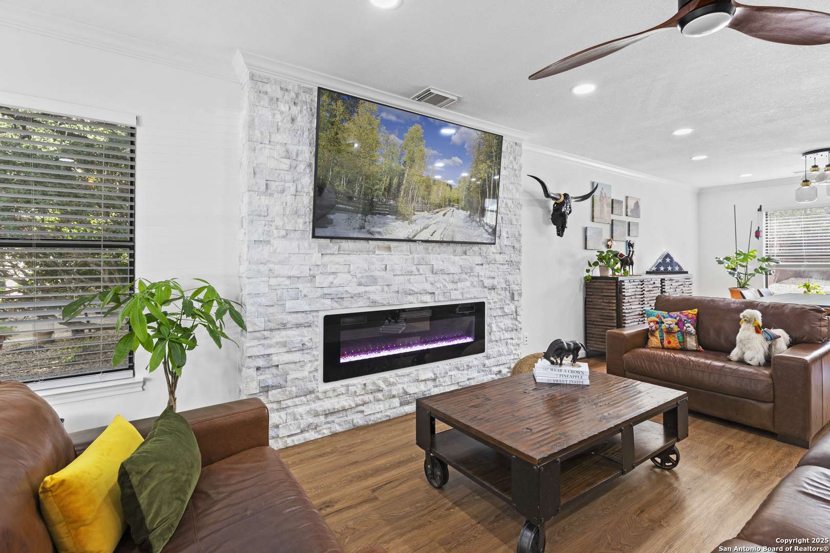 Universal City, TX 78148,13423 Forum