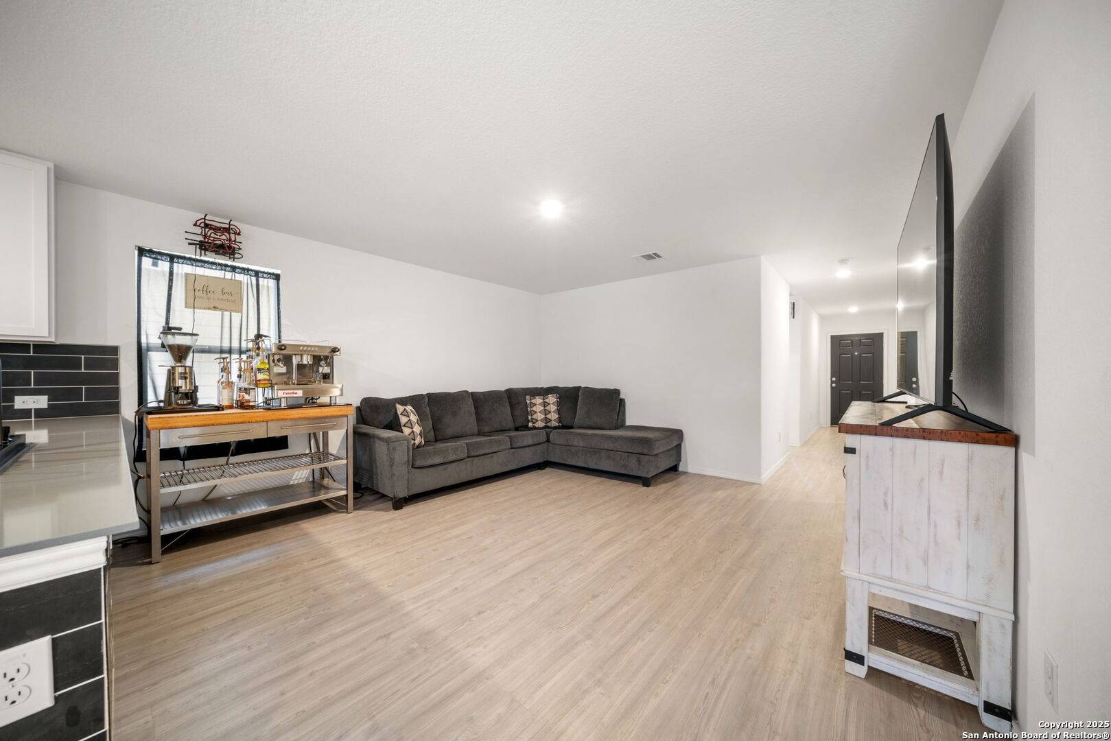 Seguin, TX 78155,9101 Honey Mesquite
