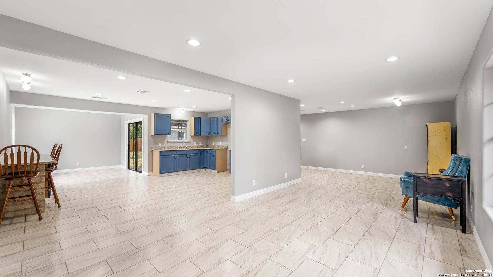 San Antonio, TX 78218,6311 Macaw